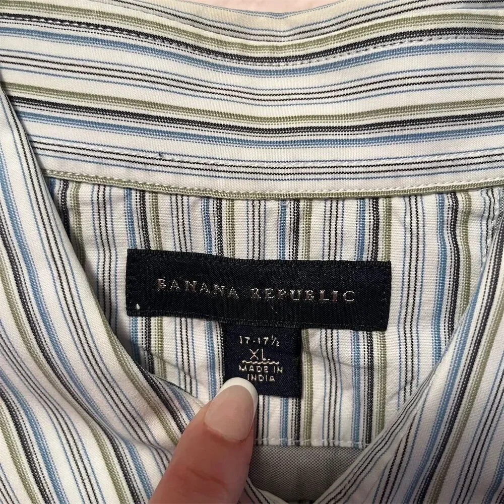 *30off3*NWOT. Banana Republic Men's XL Blue Striped Long Sleeve Button-Up Shirt.